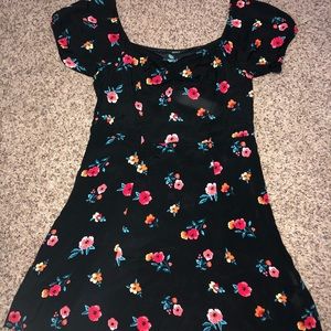 Floral puff sleeve dress